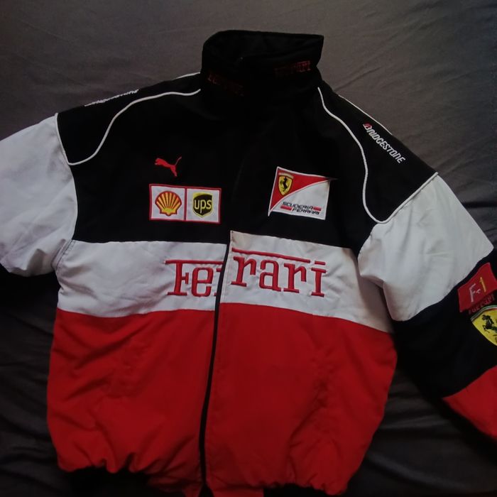 Sprzedam kurtkę ferrari F1