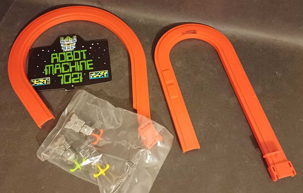 Robot Kinsman completo na caixa