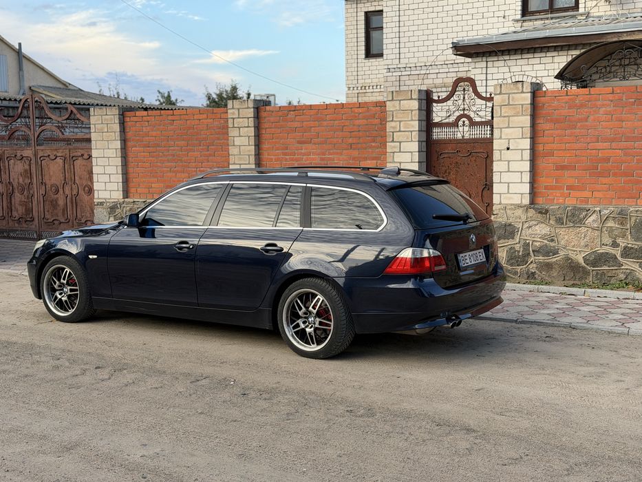 Продам BMW E61 525d