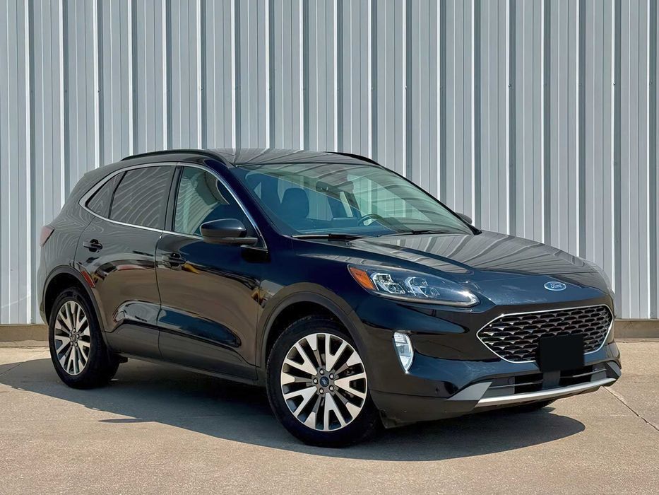 Ford Escape Titanium      2022