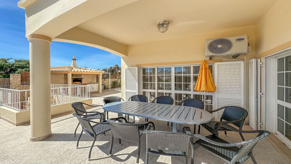 Vivenda V5 c/ Piscina p/ Férias. Albufeira-Algarve.