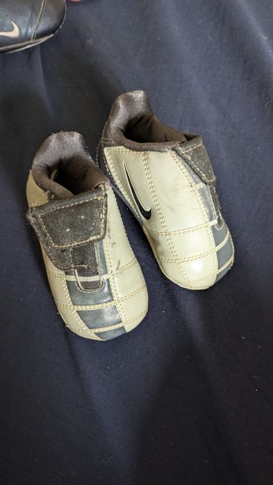 Vendo sapatinhos de bebe