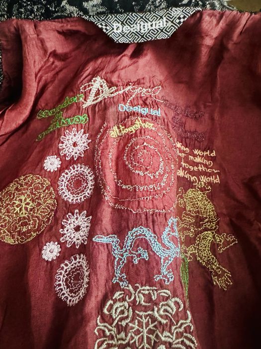 Strukturalny plaszcz Desigual czarny XS