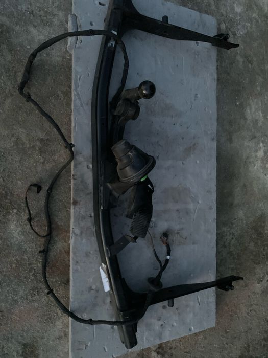 Aaudi a6 c8 hak holowniczy 4K0.  800491H