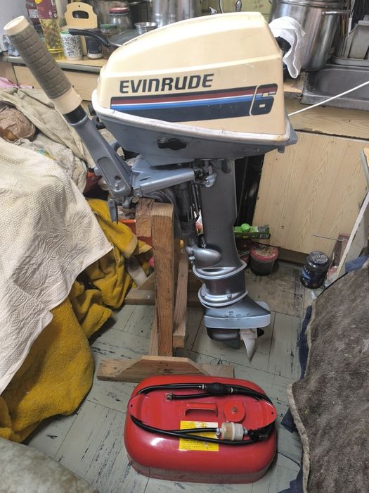 silnik zaburtowy EVINRUDE 6 zbiornik linia paliwa YAMAHA łódka ponton