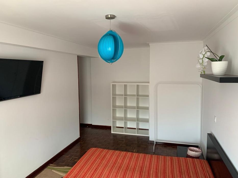 Alugo Quarto para casal