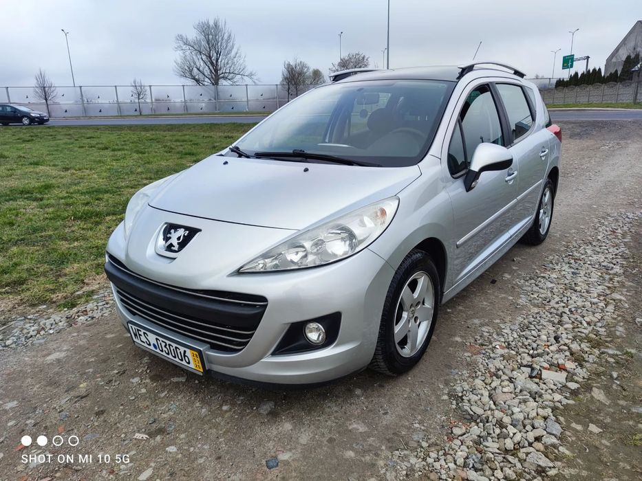 Peugeot 207 Benzyna * Gwarancja Przebiegu * Nowe Opony * Panorama