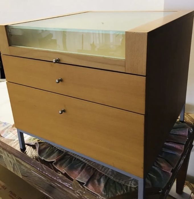 Side table with drawers in natural wood and tempered glass64586297692418122