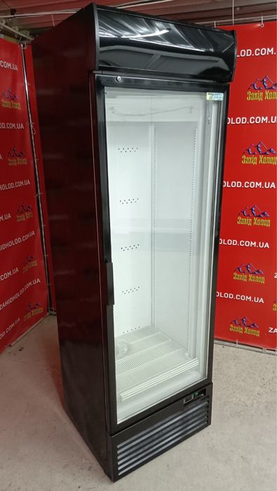 Холодильна вітрина.Вітрини холодильні Холодильник Шафа Витрина Шкаф