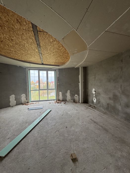 Продаж просторого будинку с. Липини