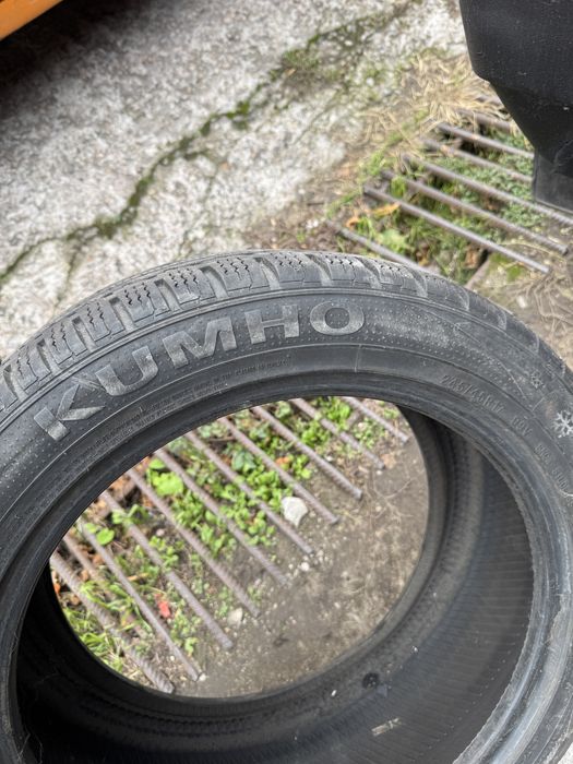 Шина Kumho 245/45/17.  1шт зима