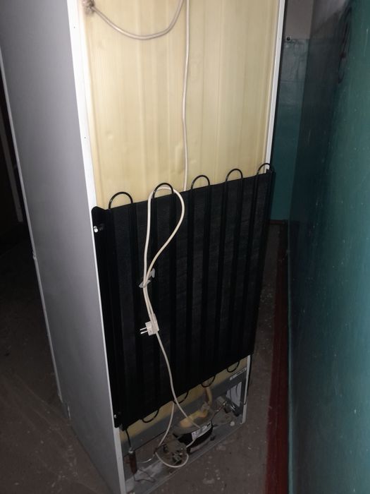 Холодільник б.у. під ремонт