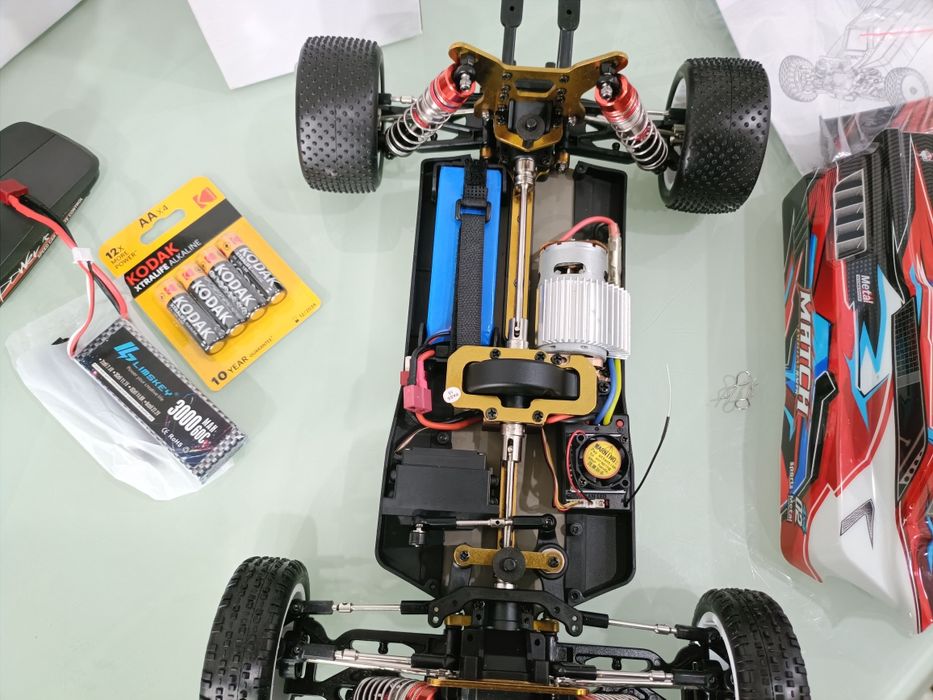 Wltoys escala 1/10 NOVO com 2 baterias