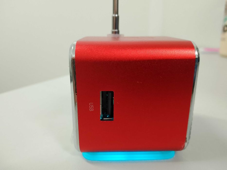 bluetooth колонка з fm радіо. Радіопримач