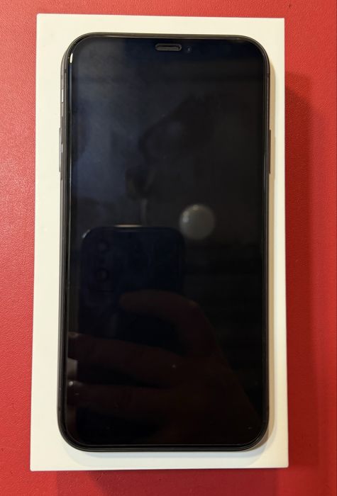 iPhone 11 128gb гарний стан