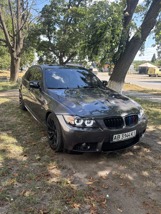 Продам BMW e90 2011
