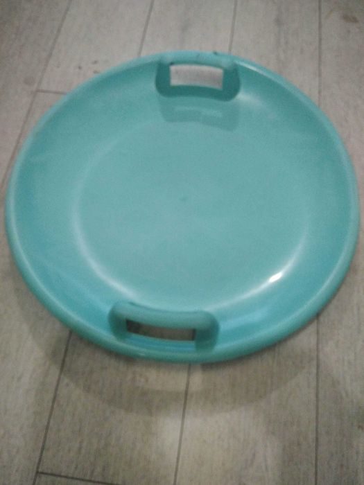 Санки ледянка разные.Лодка надувная детская на пляж.Германия