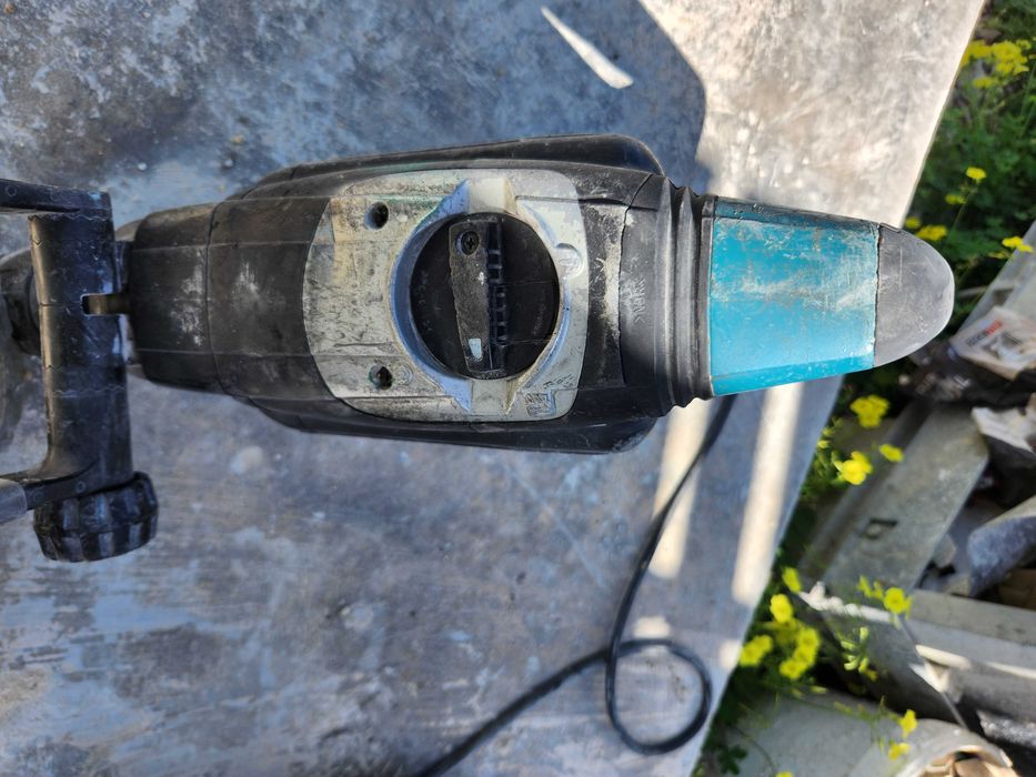Vende-se Makita 4511C com problema na percursao
