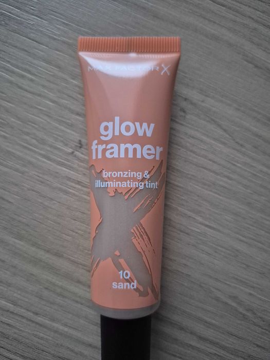 MAX FACTOR Glow Farmer