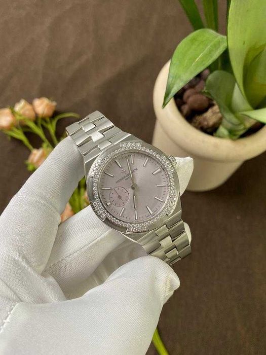 Vacheron Constantin Overseas 2305V stal diamenty 37 mm