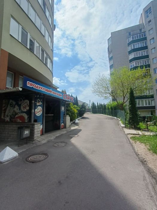 Оренда комерційного приміщення з окремим входом