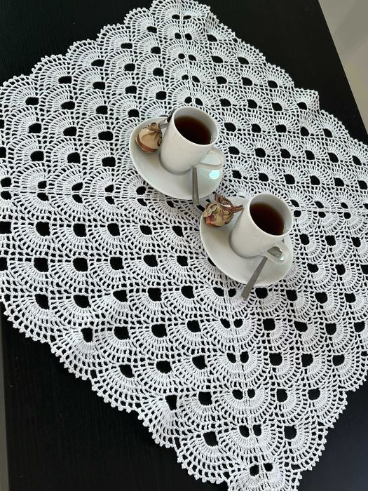 Ręcznie robiona serwetka na szydełku