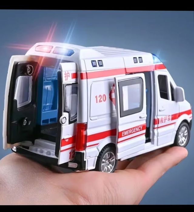 Машинка на батарейках 1:32