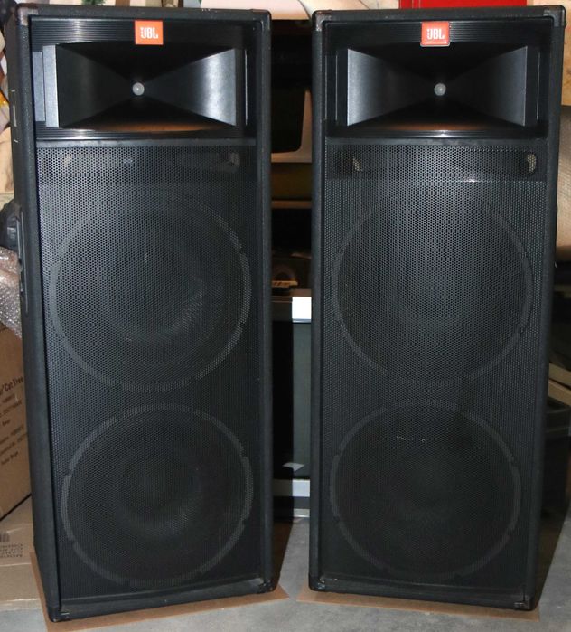 2 Colunas JBL TR225 para som de palco