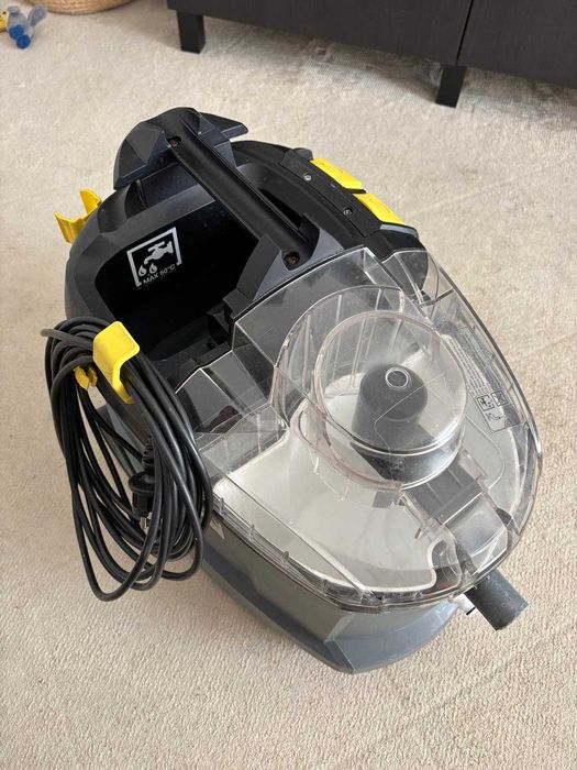 Maquina de limpeza Karcher Puzzi 8/1