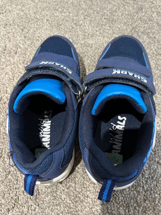 Buty chłopięce świecące rozmiar 30