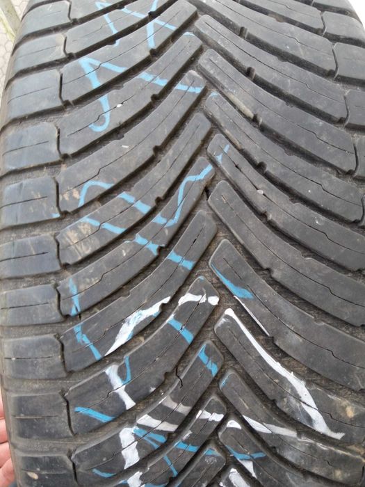 Pneu Bridgestone 225/45/17