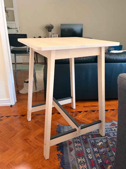 Mesa alta de cozinha (oferta cadeiras)