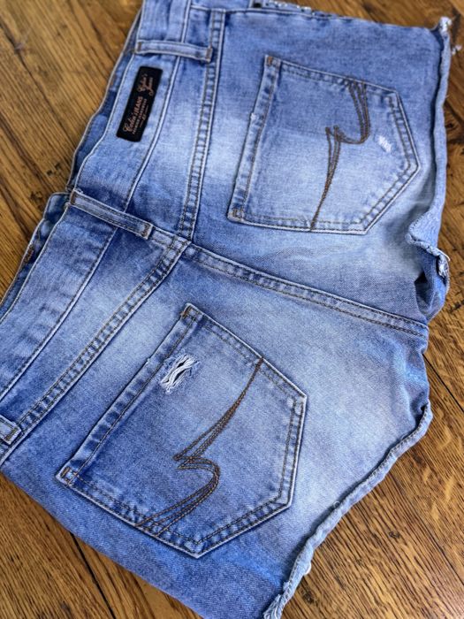 Жіночі джинсові шорти, розмір S