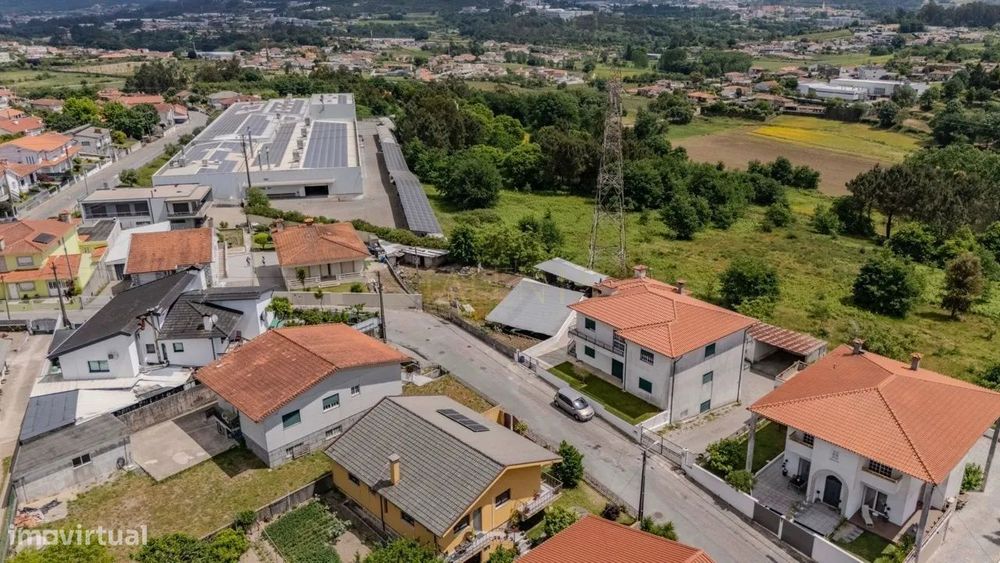 Terreno Premium em Ronfe - 860m2 para a casa dos seus Sonhos!