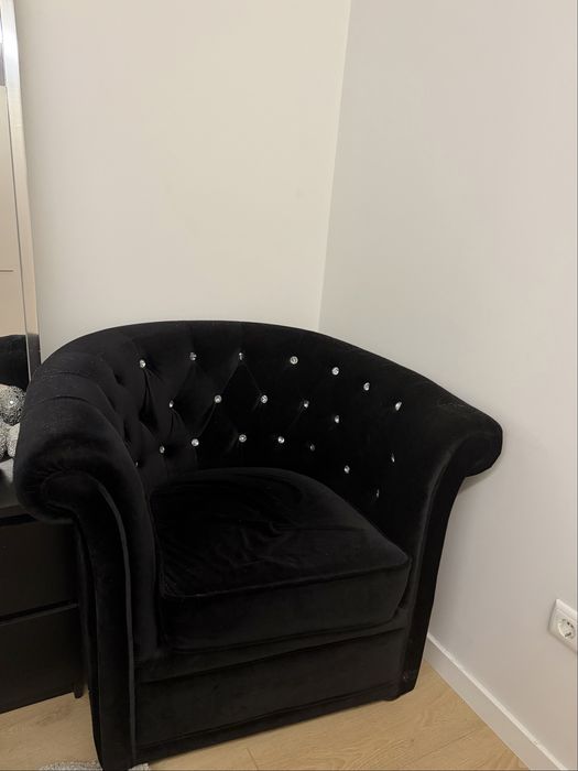 Poltrona em veludo com strass