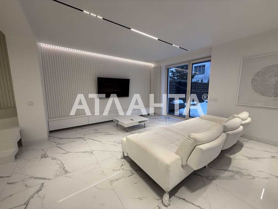 Здається в оренду котедж у Брюховичах, вул. Журавлина