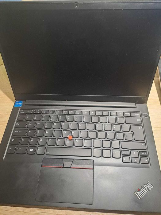 Lenovo E14 Gen. 2 Proc. I5 1135G7 16Gb Ram Gráfica Iris XE c/NOVO