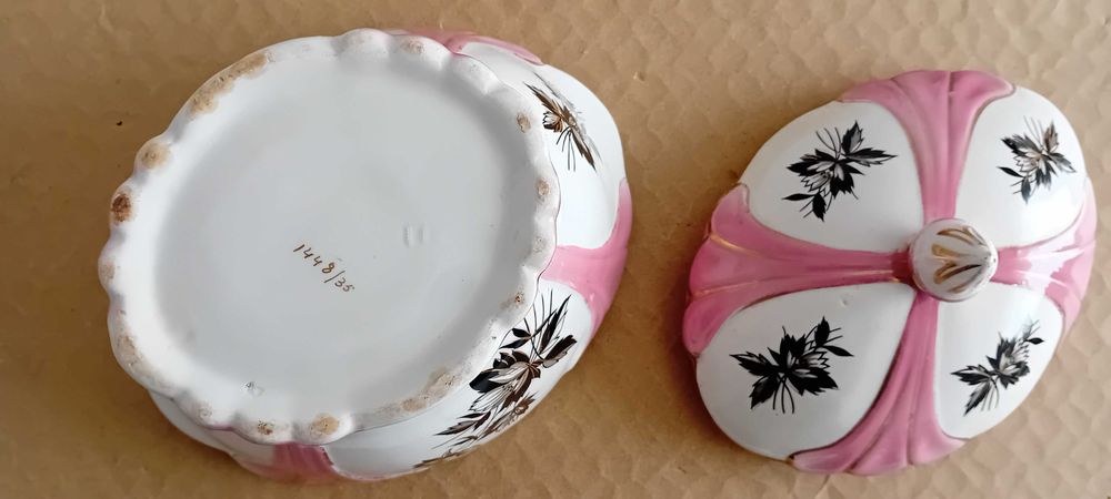 Boleira Antiga de Loiça tipo Alcobaça numerada na base