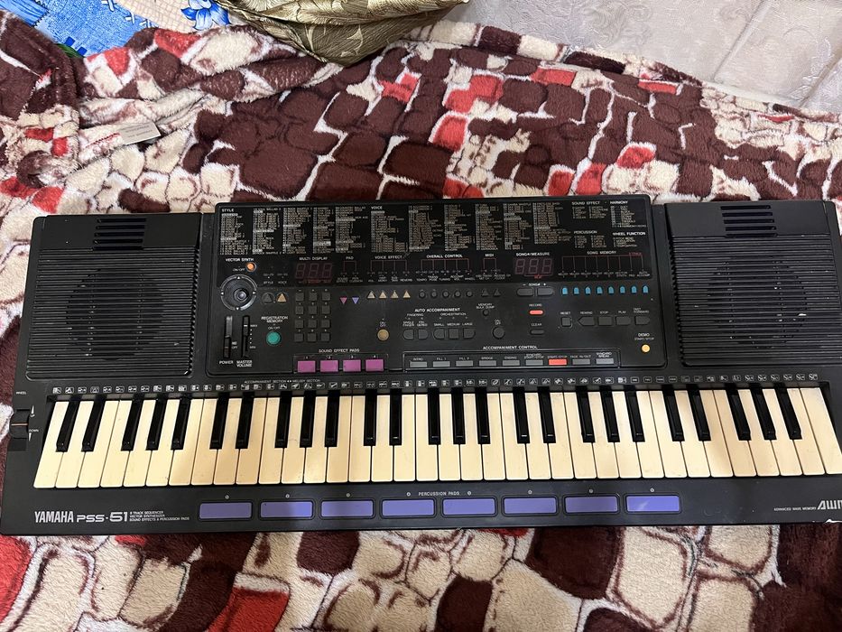 Продам синтезатор Yamaha PSS  51