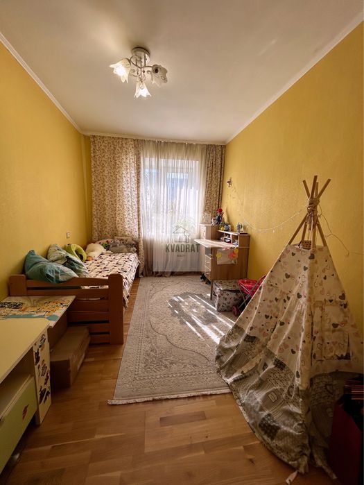 Продам чудову 3-х кімнатну квартиру  в центрі міста