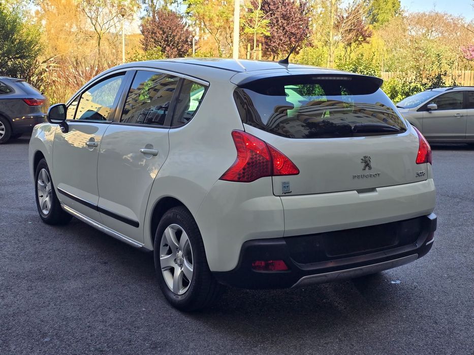 Peugeot 3008 Híbrid 4  2,0 HDi 200 Cv's Sport DVDs.  8299