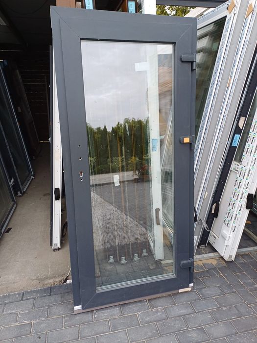 Drzwi PCV 90x190/100x195 antracyt trzyszybowe