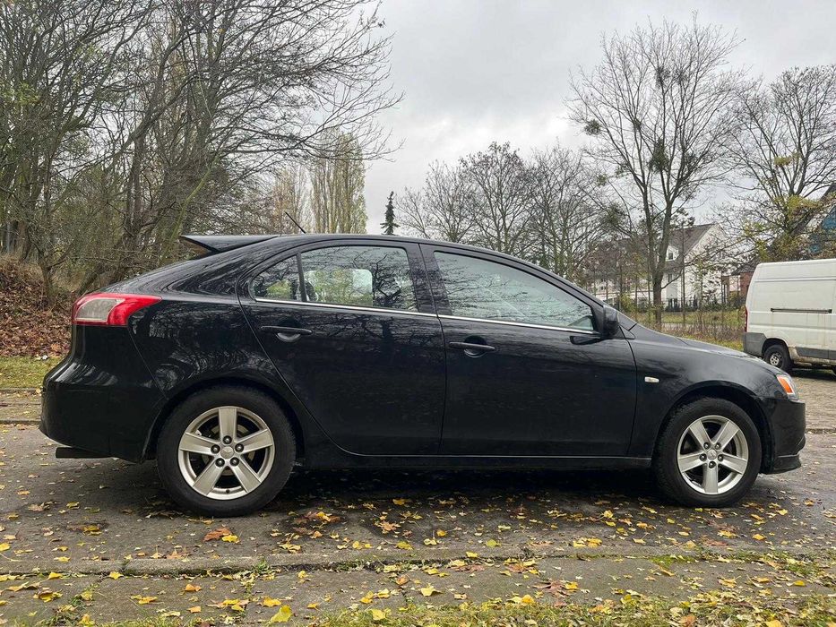 Mitsubishi Lancer Sportback 1.8 Invite Gdańsk Śródmieście • OLX.pl