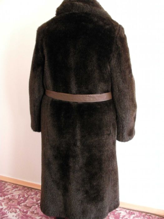 ПРОДАЁТСЯ ШУБА  Разм.48 - 50