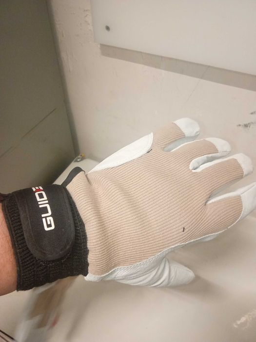 Робочі рукавиці.