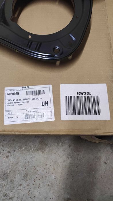 Elevador de vidro traseiro dir NOVO- Passat carrinha 2007