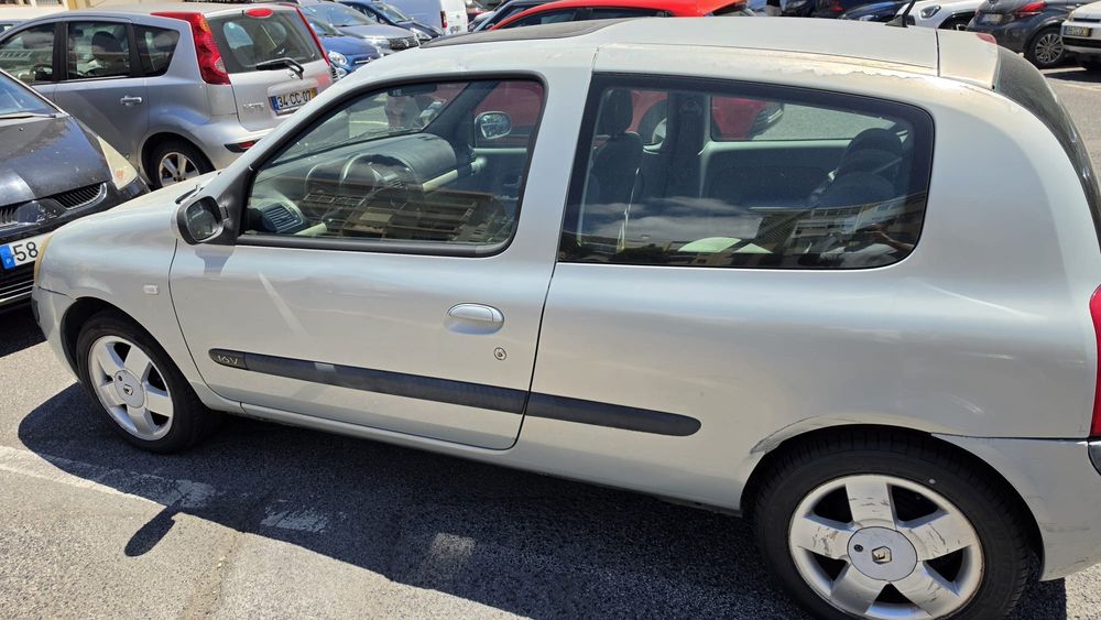 Renault Clio 2004