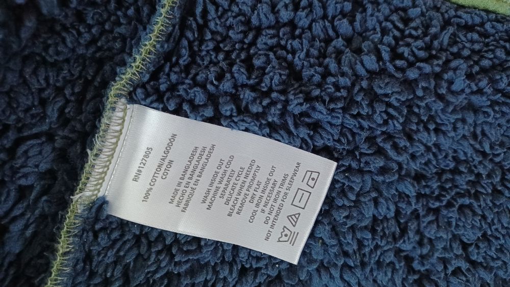 Bluza w kratę z kapturem DKNY 104/110