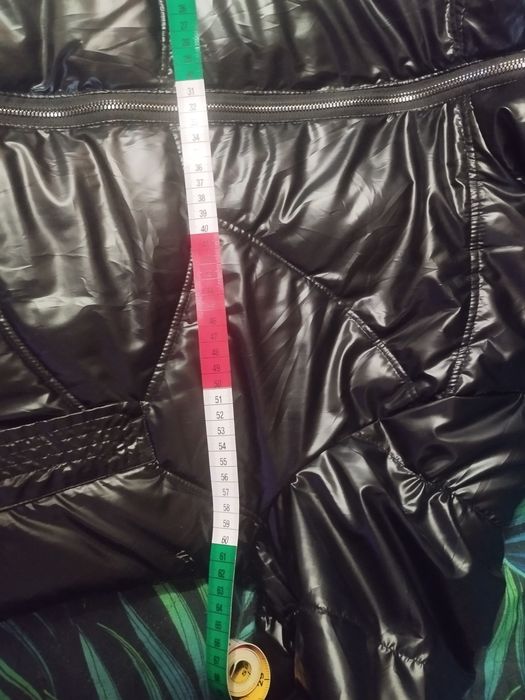 Czarna zimowa damska kurtka