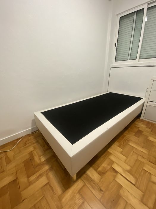 Cama de solteiro